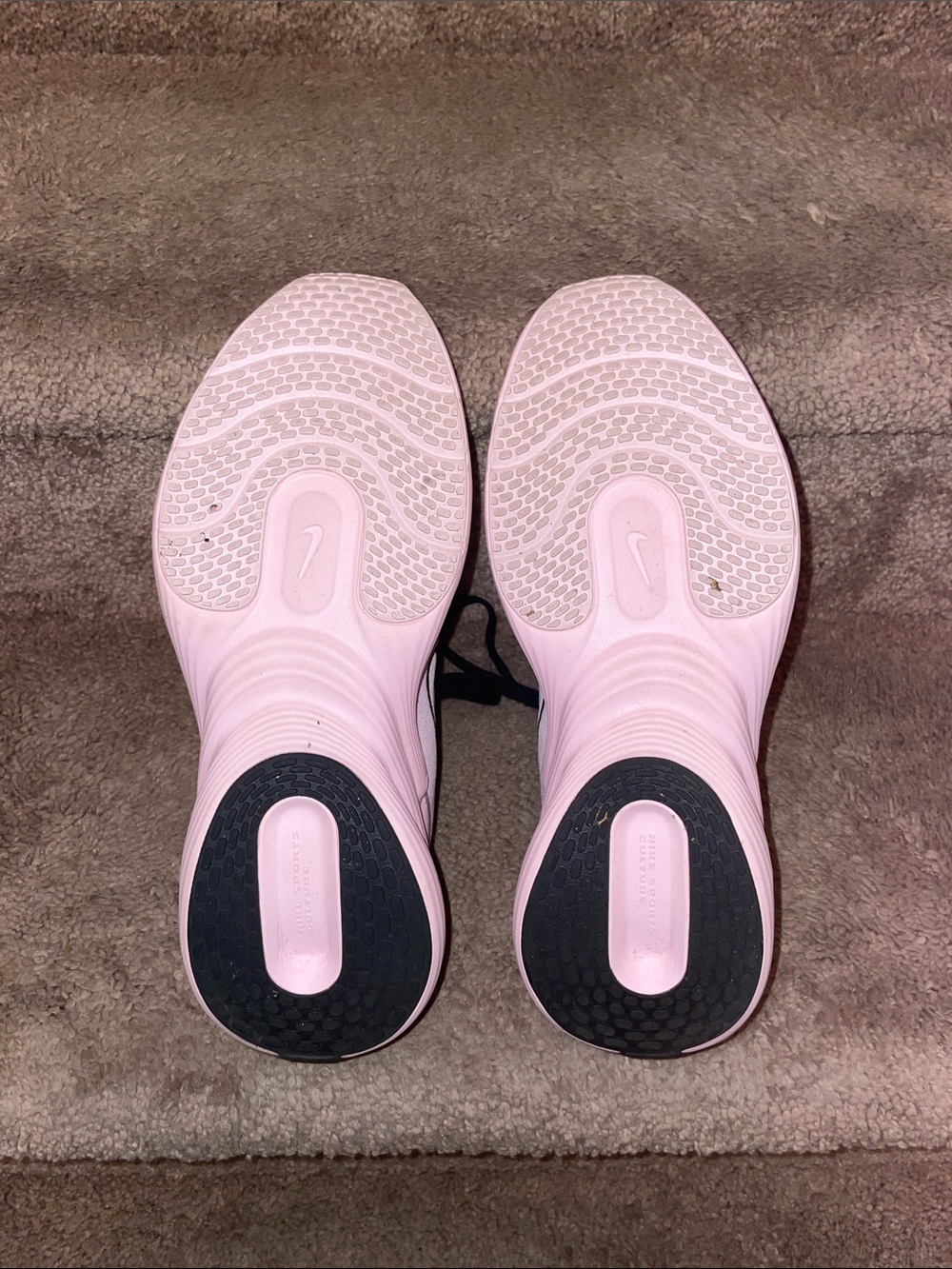 Nike Women’s Uplift SC Black and Light Pink Running Sneakers - Picture 4 of 8